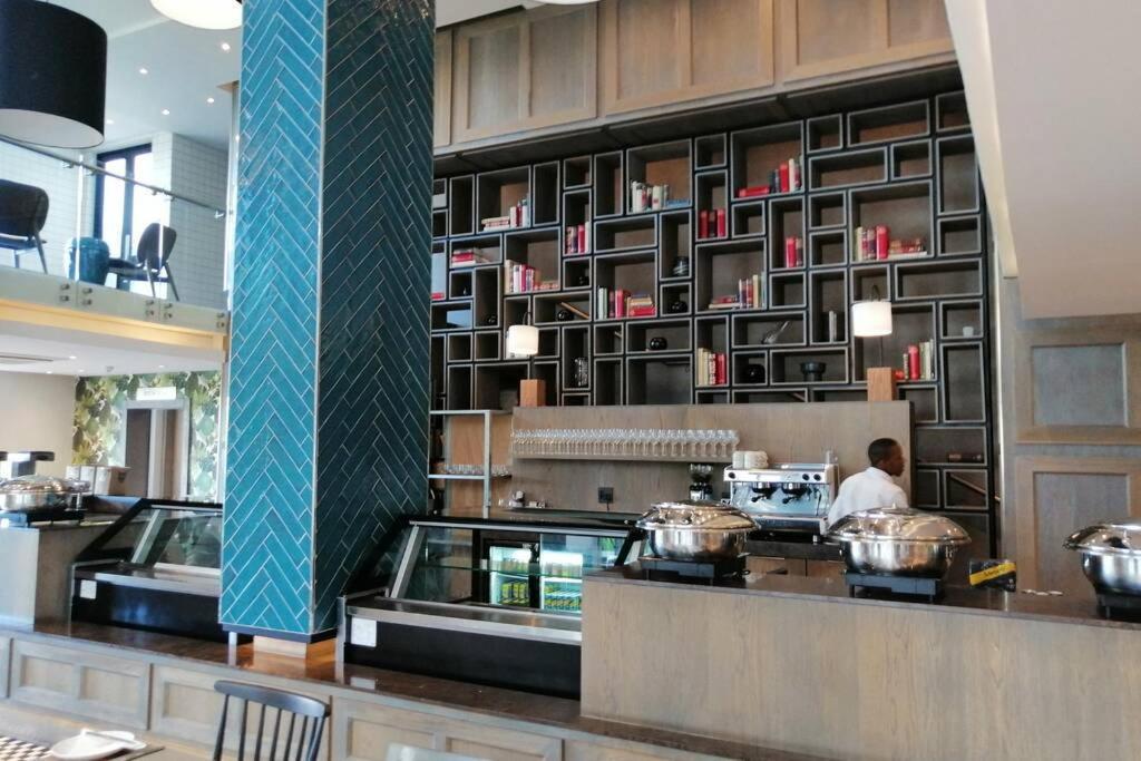 Regency Apartment Hotel Menlyn Pretoria Exterior photo