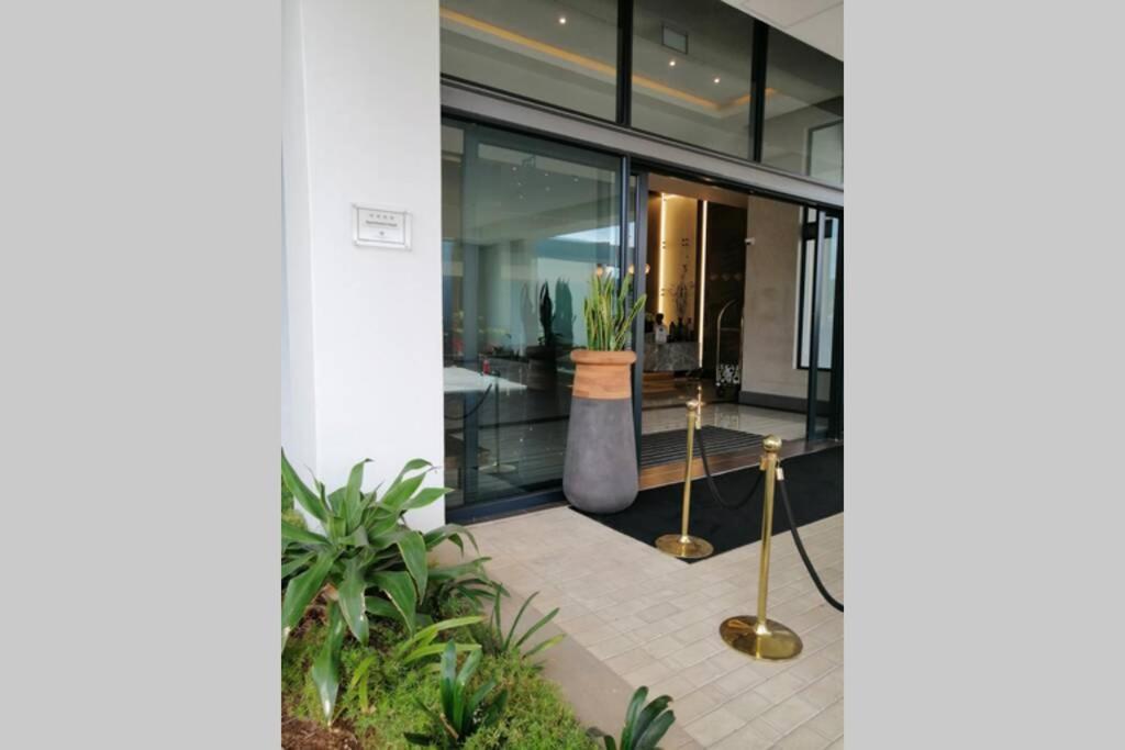 Regency Apartment Hotel Menlyn Pretoria Exterior photo